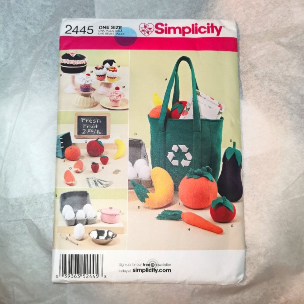 Simplicity 2445 Sewing Pattern for Felt Toys: Food, Fruit, Cake, Eggs & Bag FF